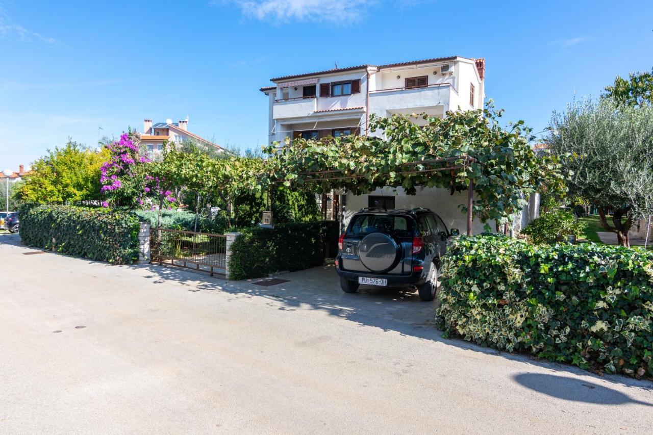 Apartments With A Parking Space Medulin - 7494 エクステリア 写真