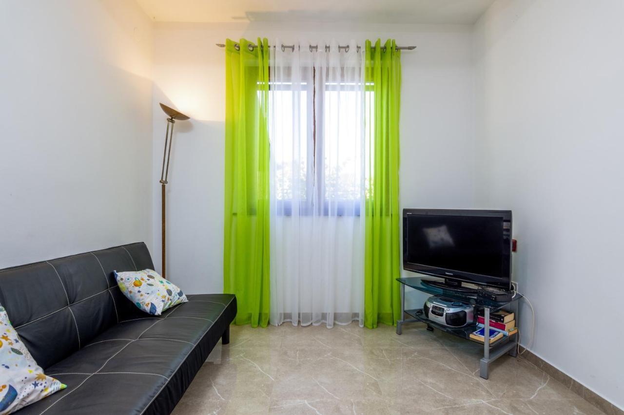 Apartments With A Parking Space Medulin - 7494 エクステリア 写真