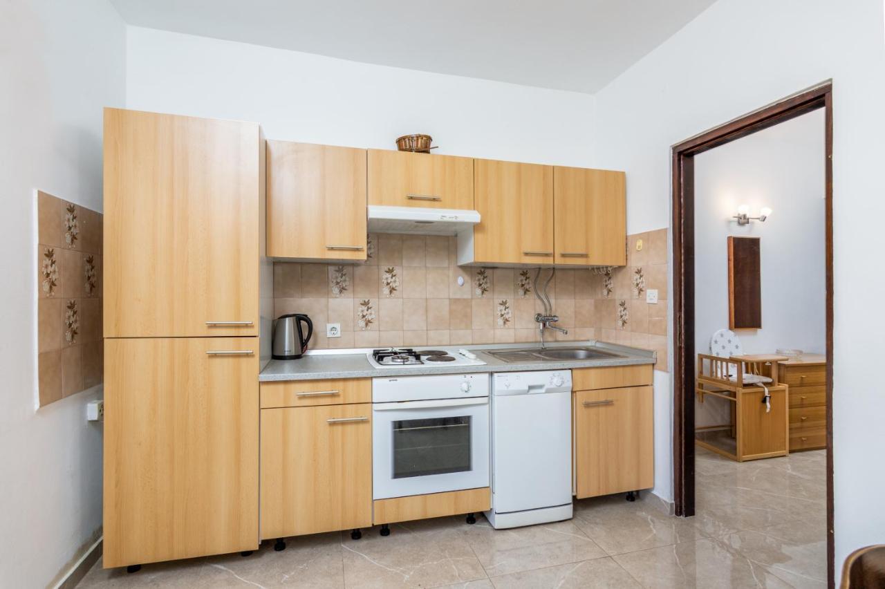 Apartments With A Parking Space Medulin - 7494 エクステリア 写真