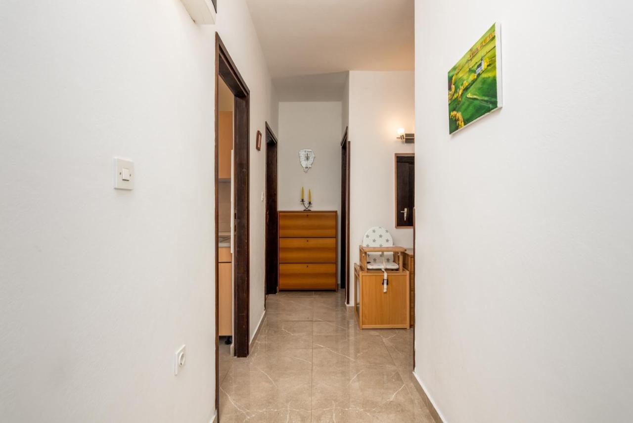 Apartments With A Parking Space Medulin - 7494 エクステリア 写真